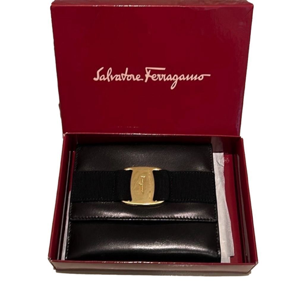 Ferragamo Vara Bifold Wallet Gold ($550) ✨ professionally cleaned and relined ✨